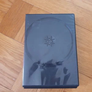 3 dvdfodral  - Jag säljer 3 dvdfodral 