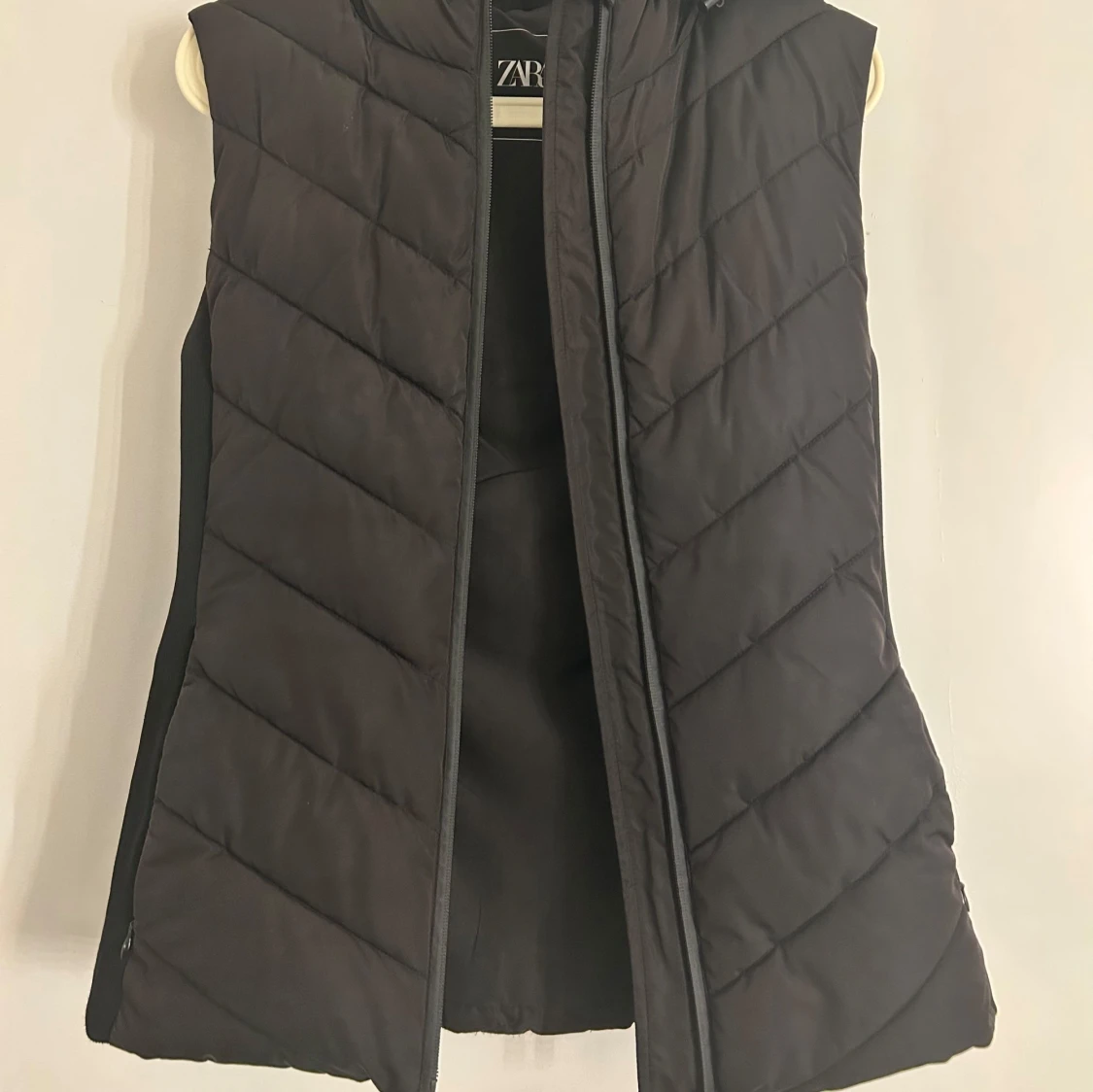 Svart dunväst från Zara - 90