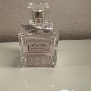 Miss Dior parfym - Blooming bouquet  EDT