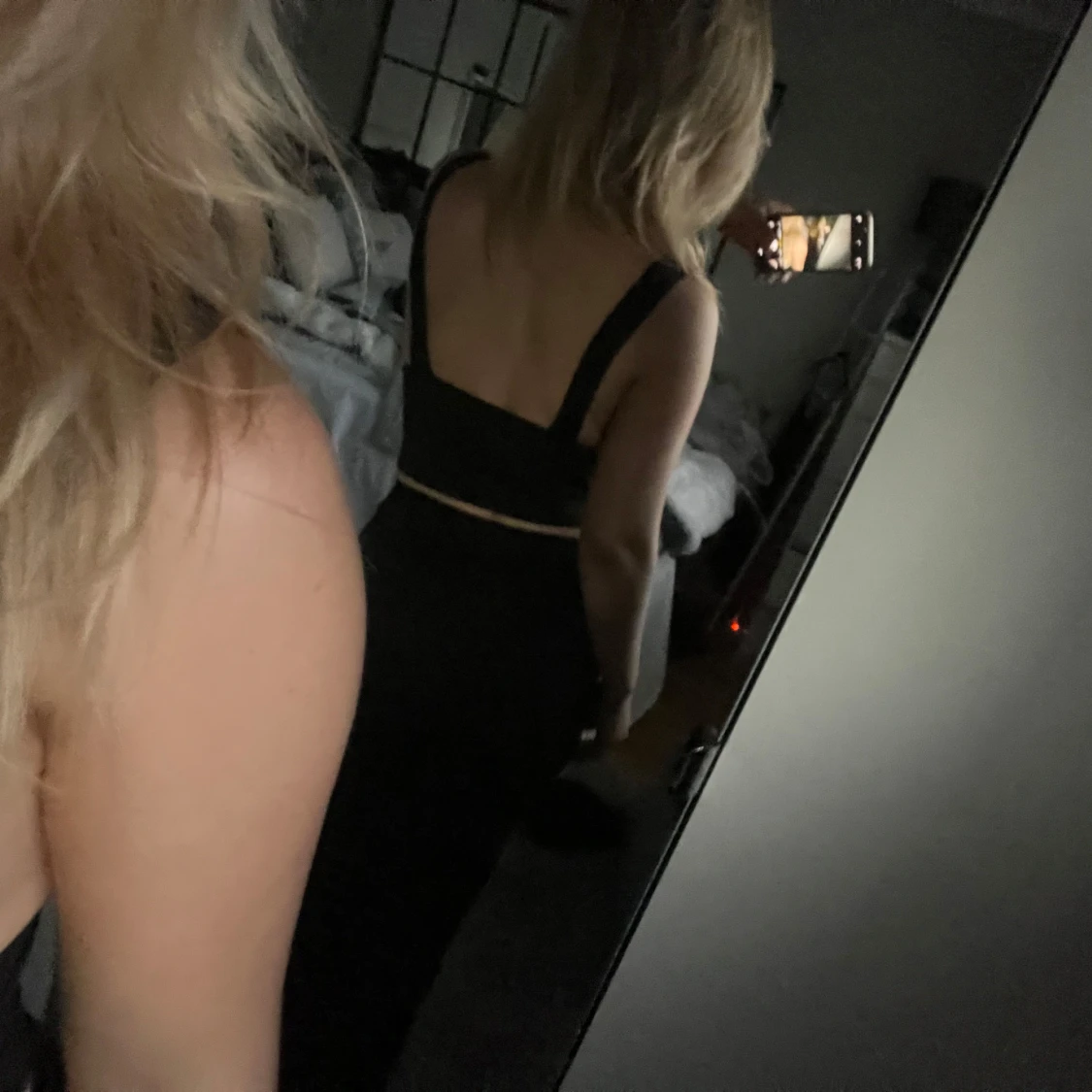 Svart croppad topp - 91