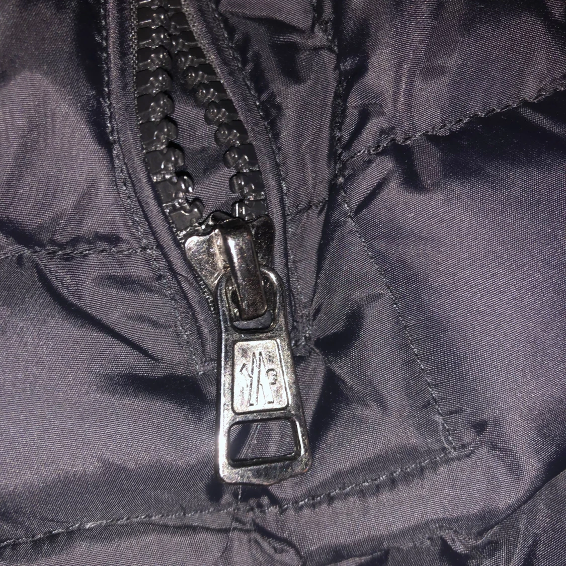 Svart dunjacka från Moncler - 93