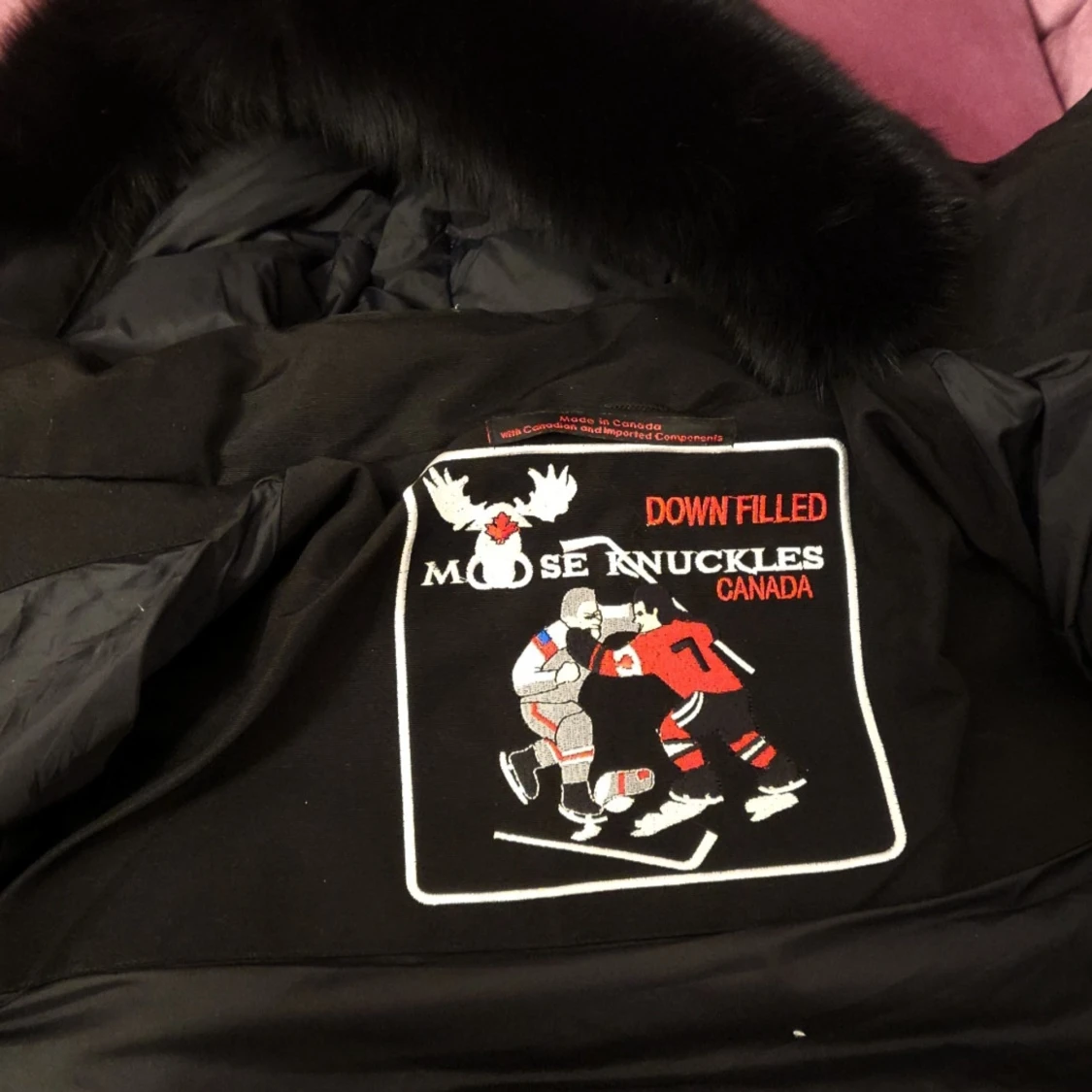 Svart dunjacka från Moose Knuckles - 92