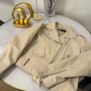 Zara jacka - Helt ny