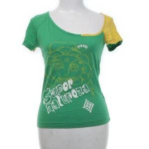 Diesel t-shirt - snygg t-shirt från diesel!  skriv för frågor eller intresse!