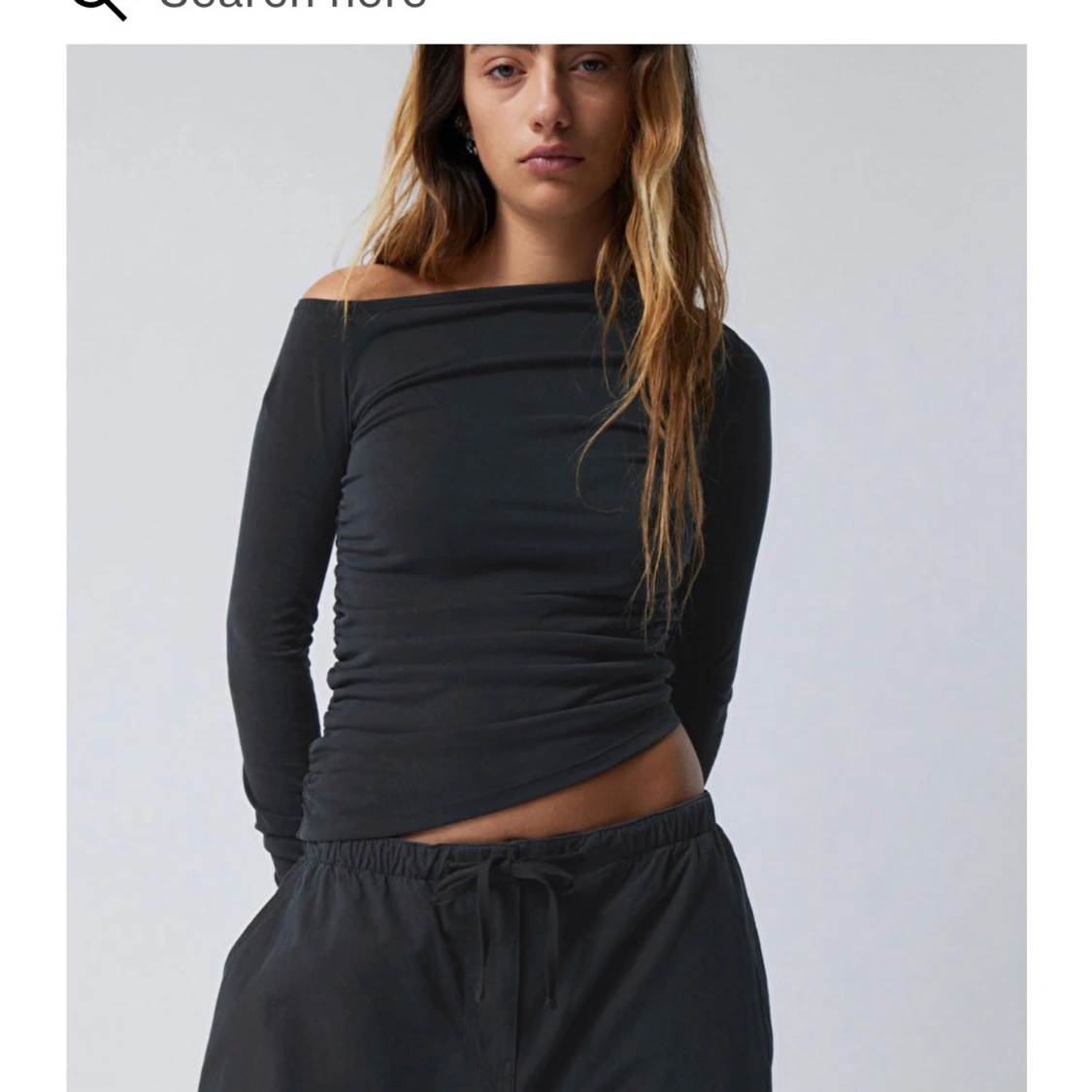 Assymetrisk tröja från weekday 