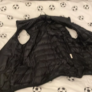 En Ea7 vest storlek xs/s - En vest som jag ej använder längre