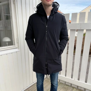 J.Lindberg parka jacket  - Köpt för 6999 kr ( aldrig använd då jag köpte den i fel storlek)                                                                                                              Storlek: M 