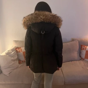 Hollies jacka! - Jättefin hollies jacka i mycket bra skick som inte används. Skriv för fler bilder eller frågor om du önskar!🩷