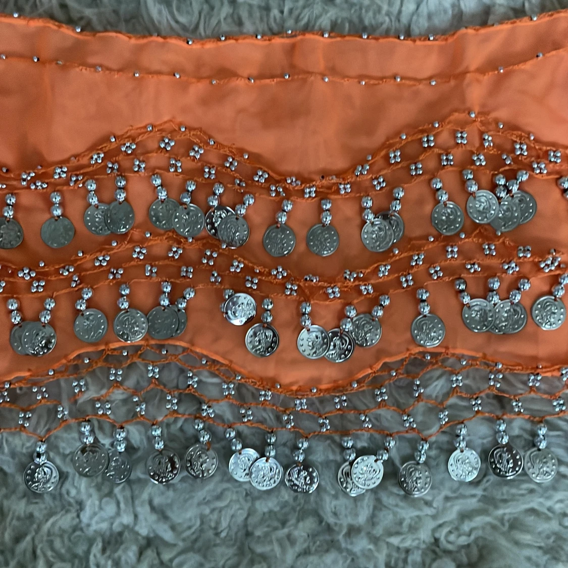 Orange dansbälte/magdans med silvermynt - 46