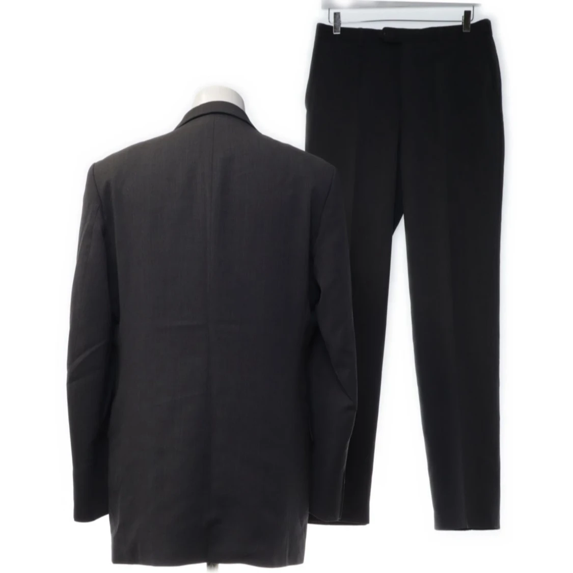 Svart kostym från Oscar Jacobson - 90
