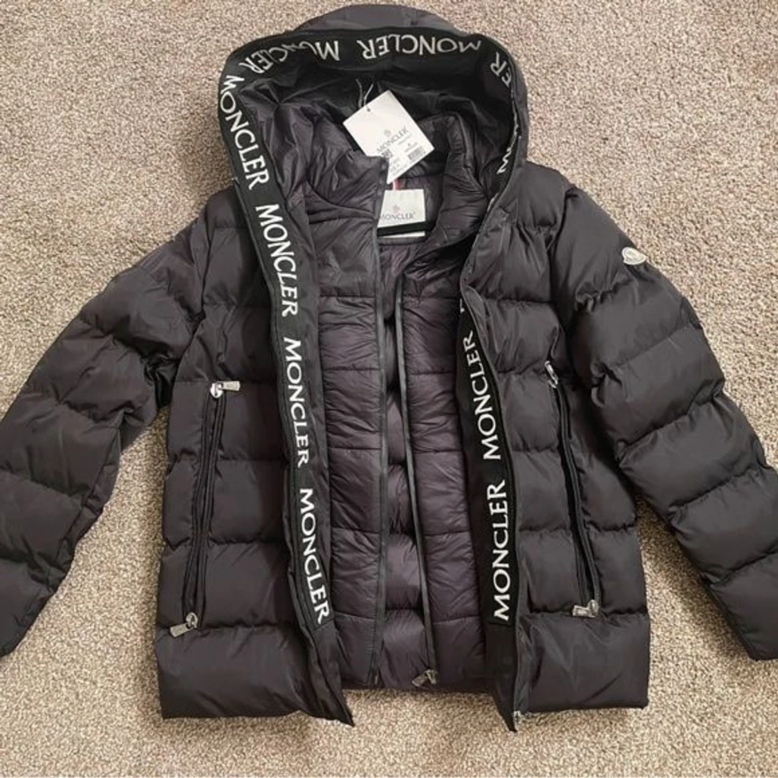 Moncler jacka medium 