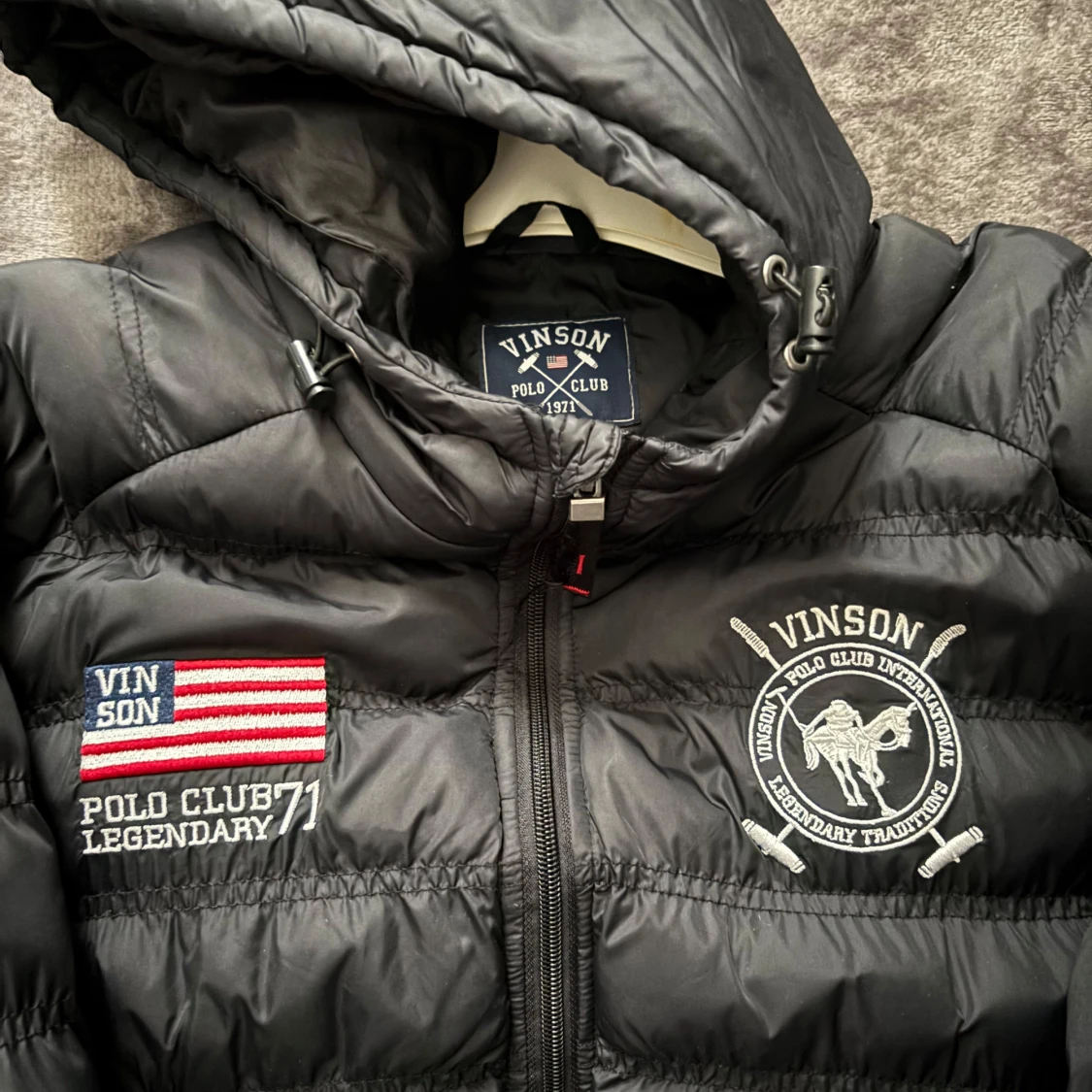 Svart pufferjacka från Vinson Polo Club - 90