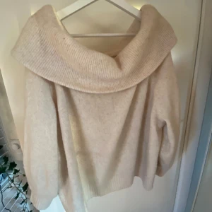 Offshoulder - Superskön offshoulder tröja ❤️🥰