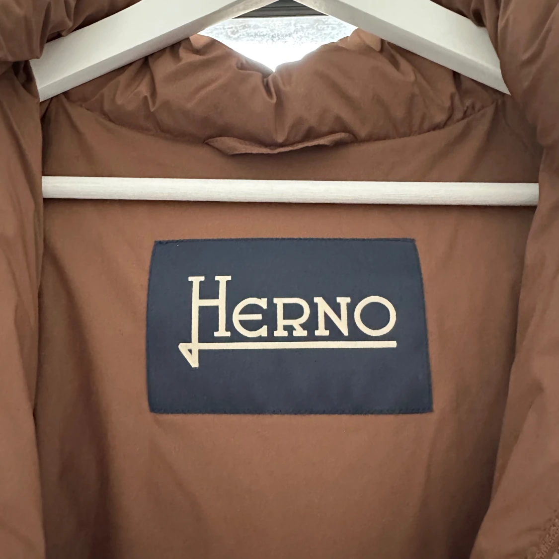 Brun pufferjacka från Herno - 2