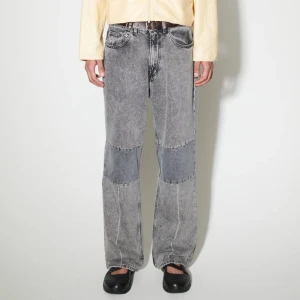 Hope Third Cut Jeans - Hope Extended Third Cut Jeans, Som helt nya. Använda 1 gång.