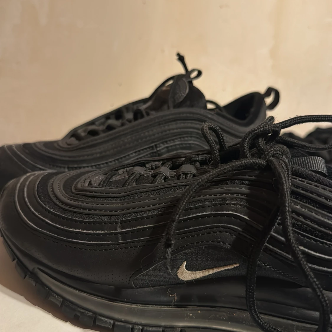 Svarta Nike Air Max skor  - 4