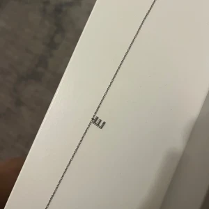 EDBLAD - Namn halsband från Edblad med bokstaven E