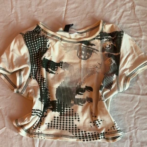 Fin cropped tröja  - Kommer int till användning så vill ba rensa min garderob💕