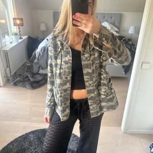 Militär jacka  - Sååå fin💓