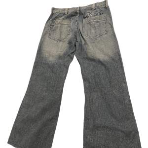 Vintage jeans 30:32 Lois  Mycket bra skick   25 cm längst ner  bootcut 