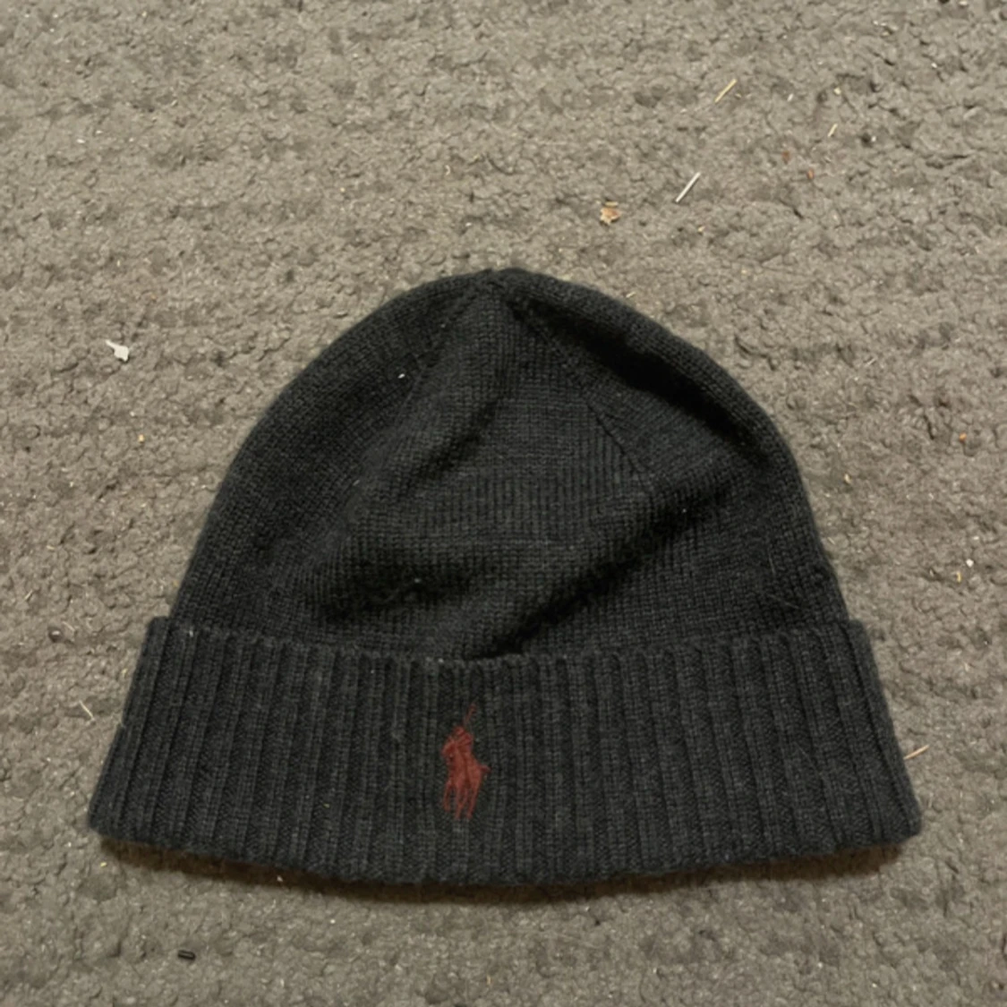 Svart stickad mössa från Ralph Lauren