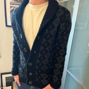 Tiger of sweden Cardigan - Cardigan från Tiger of Sweden. Slutsålda och svåra att gå tag på. 