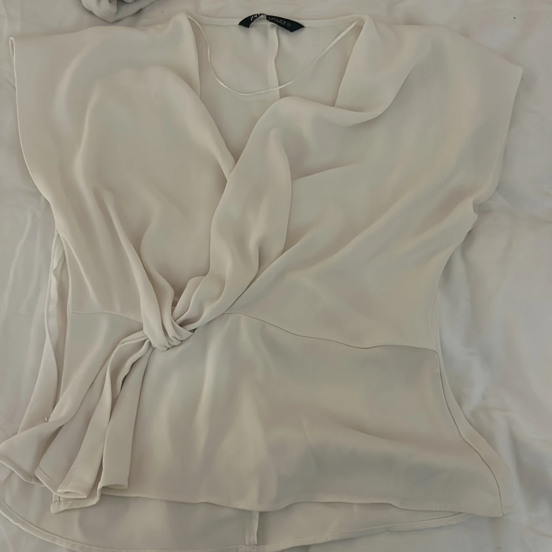 Vit omlottblus från Zara