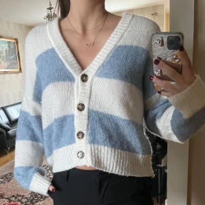 Na-kd kofta - Randig kofta från nakd