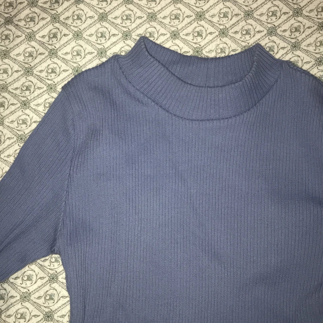 Blå ribbad polotröja - 90