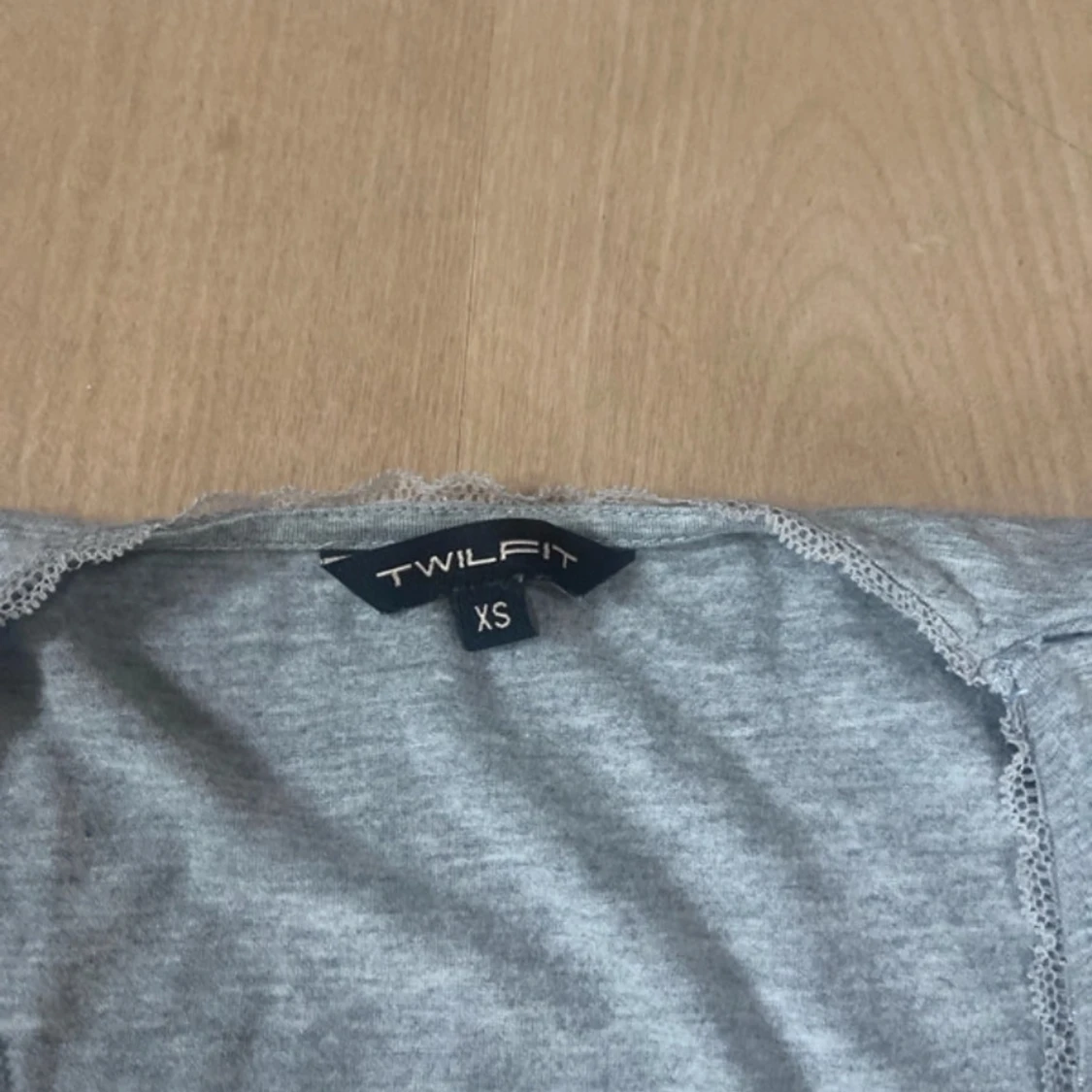 Grå topp från Twilfit - 90