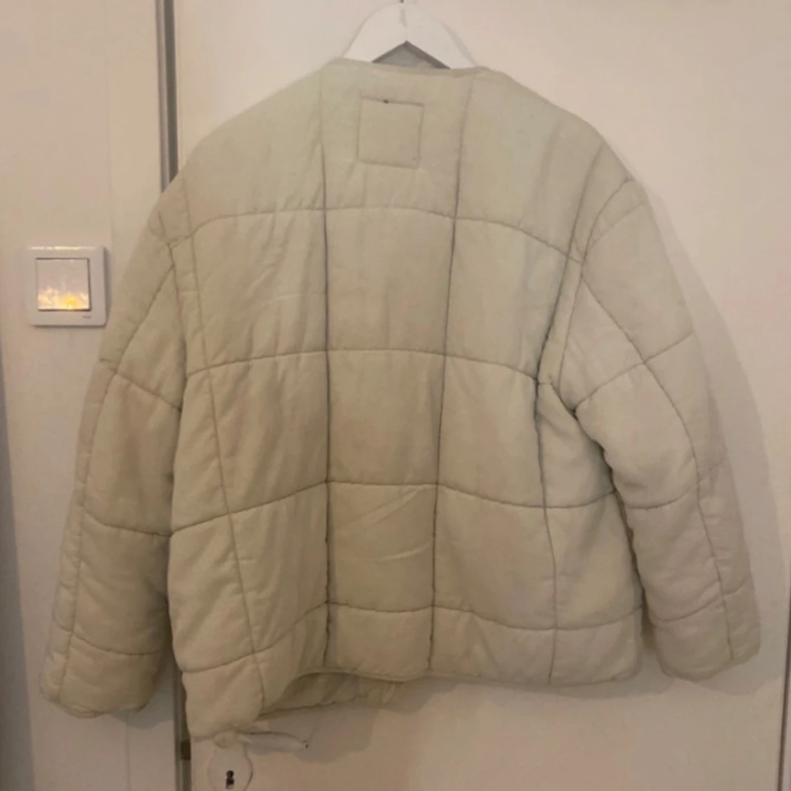 Beige quiltad jacka från Zara - 90