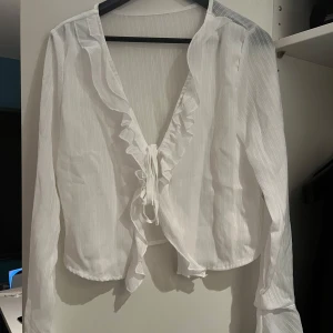 Blus  - Blus från SHEIN, helt ny och aldrig använd
