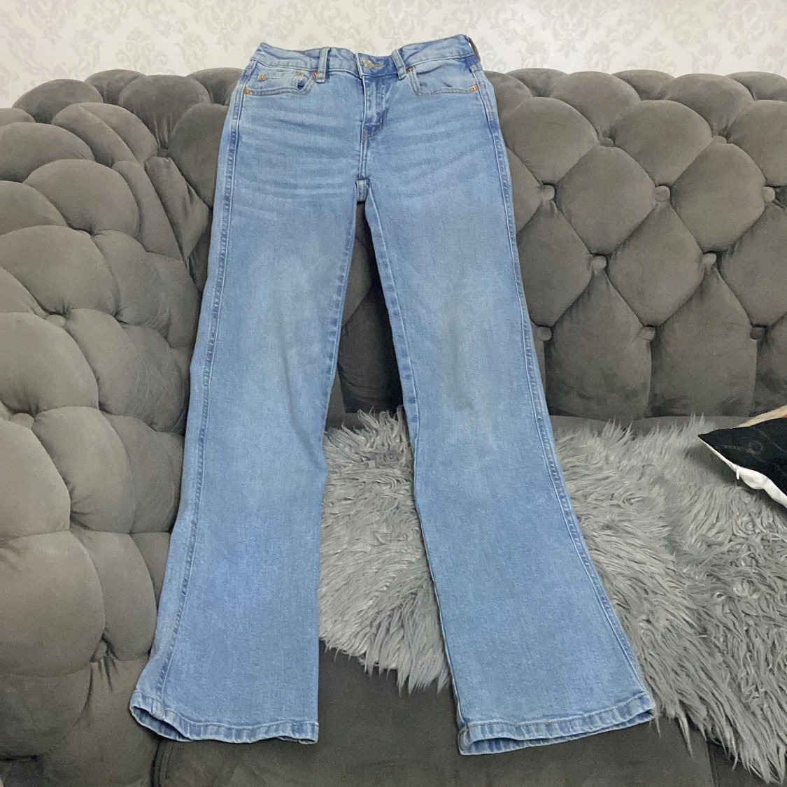 Blå bootcut jeans