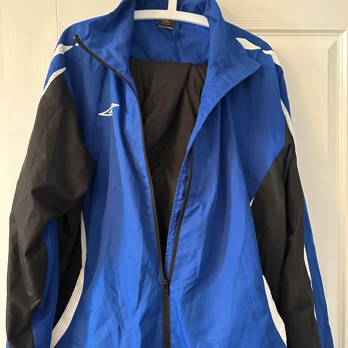 Blå vindjacka från Umbro - 90