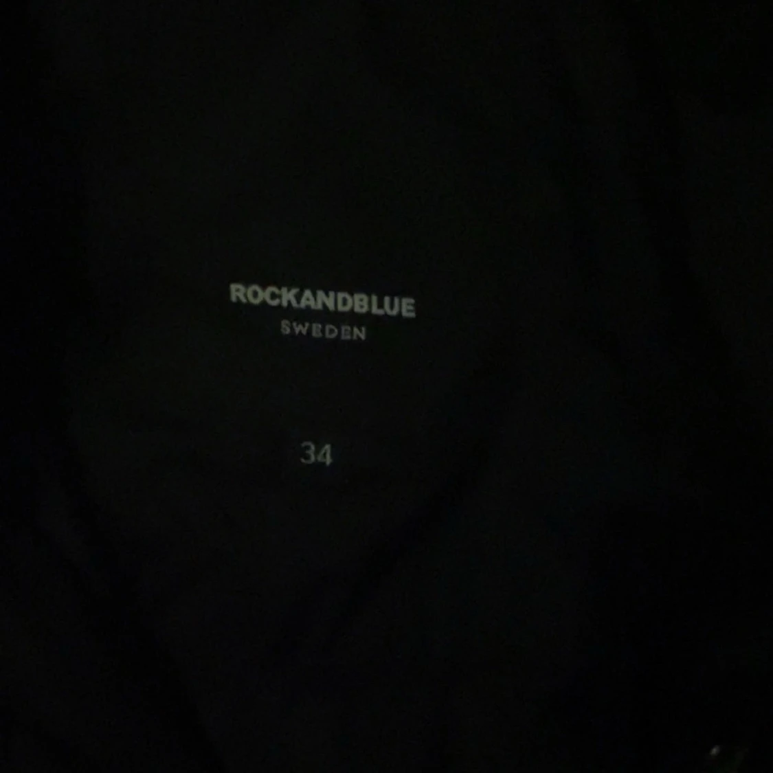 Svart dunjacka från Rockandblue - 2