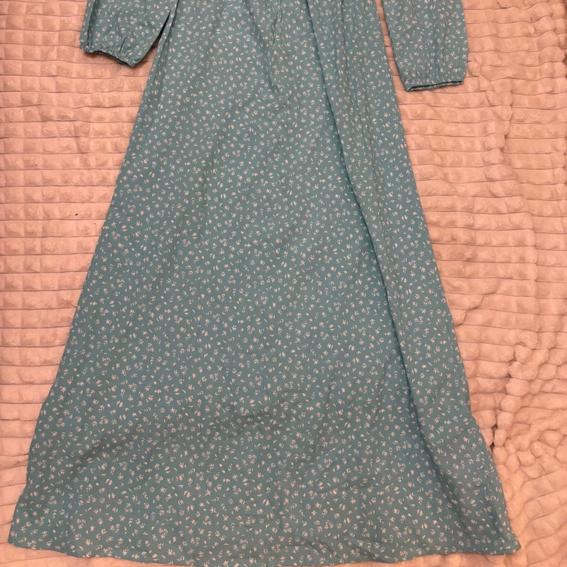 Blommig långklänning i blått