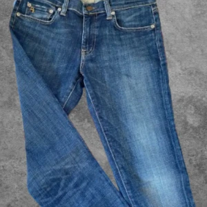 Ralph Lauren jeans - Säljer nu dessa Feta RL jeans med frän wash. Unik modell och i bra skick. Storlek 28/32 men passar runt 29/32. För mer info eller bilder dma// 