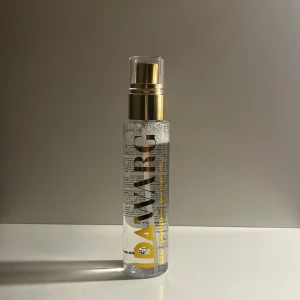 Ida Warg Self-Tanning Face Mist - Säljer en Ida Warg Self-Tanning Face Mist i en genomskinlig flaska med gulddetaljer. Perfekt för att ge ansiktet en solkysst look och enkelt att applicera. Helt ny, endast testat:)