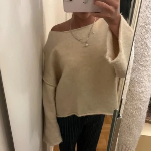 Stickad tröja - Slutspld stickad tröja från Zara, storlek S -lånade bilder 💗 ser exakt ut som på bilderna 💗