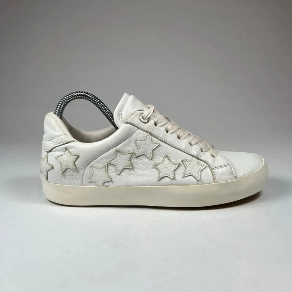 Vita sneakers med stjärndetaljer - 1