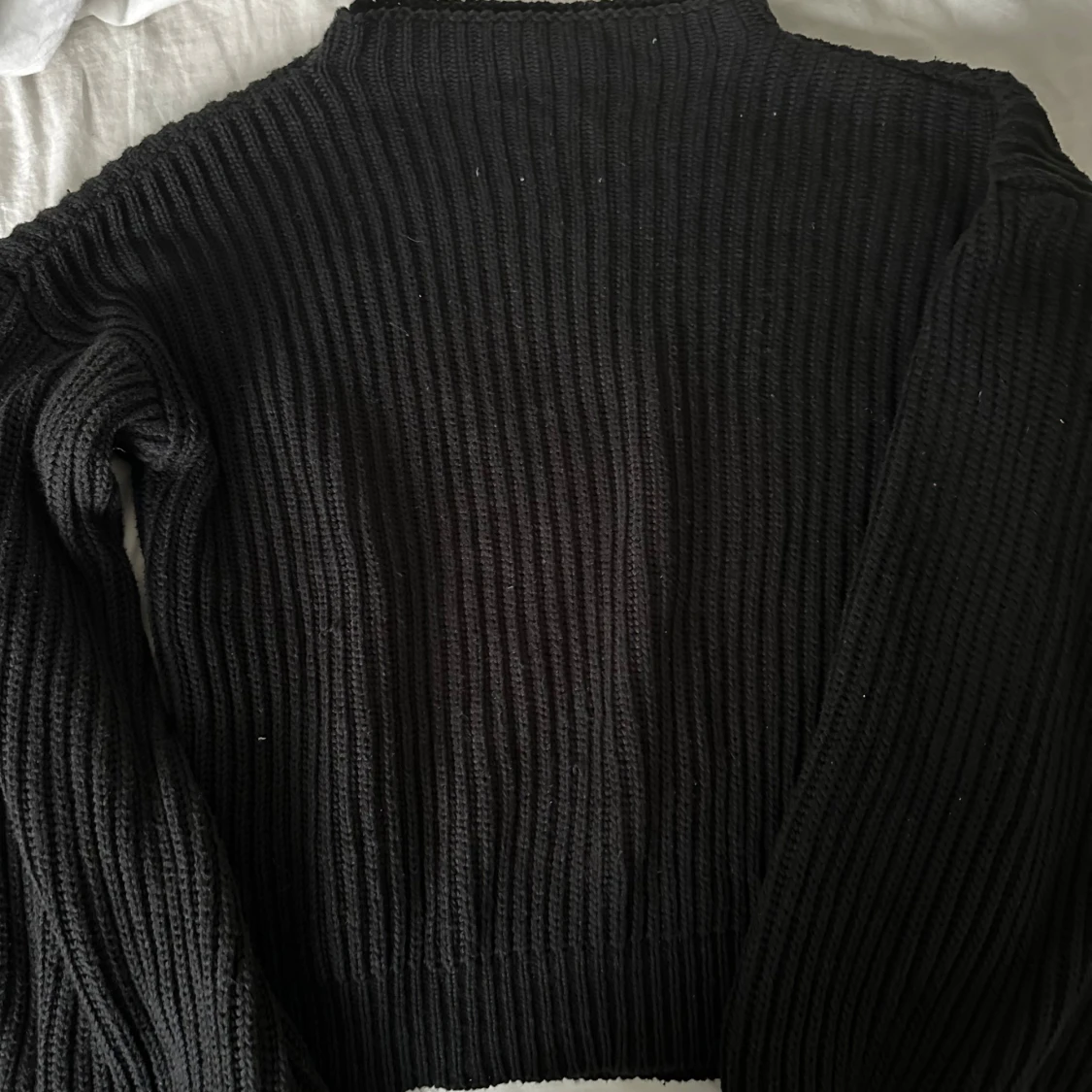 Svart stickad tröja - 2
