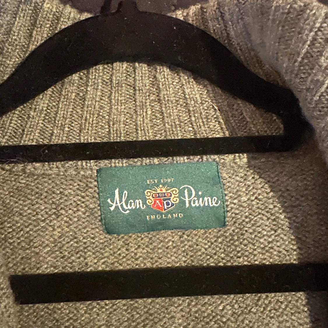 Grön kofta från Alan Paine - 1