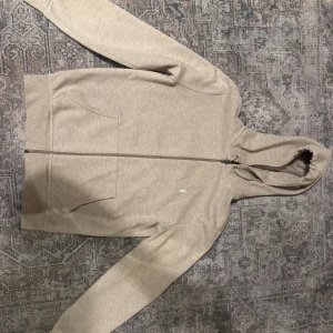 Ralph Lauren hoodie  - Använd fåtal gånger, i gott skick
