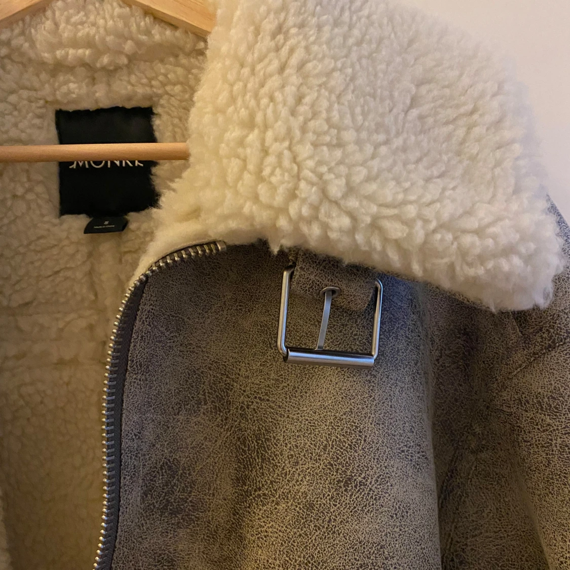 Skönt och stiligt grå jacka - 92