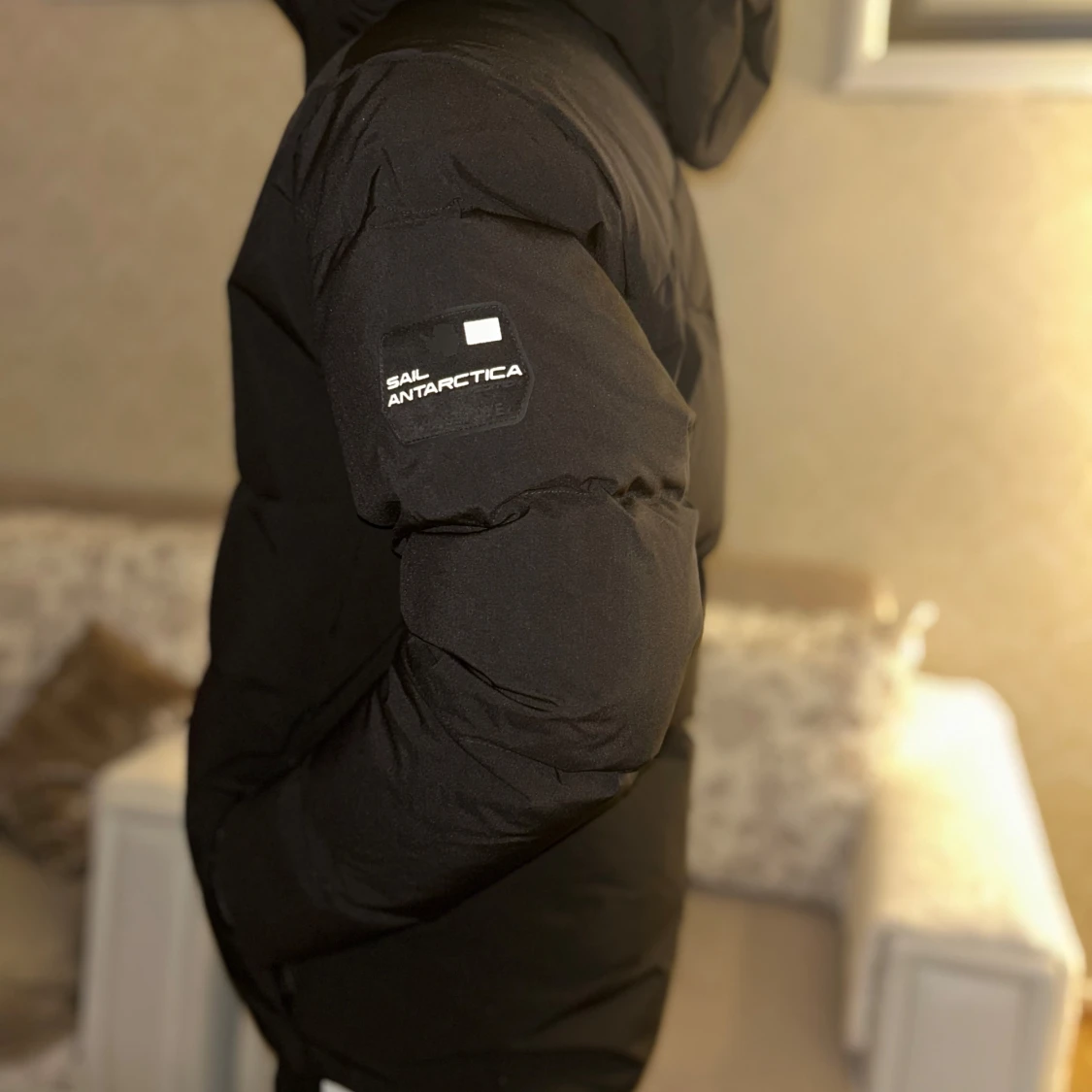 Svart dunjacka från Sail Racing - 91