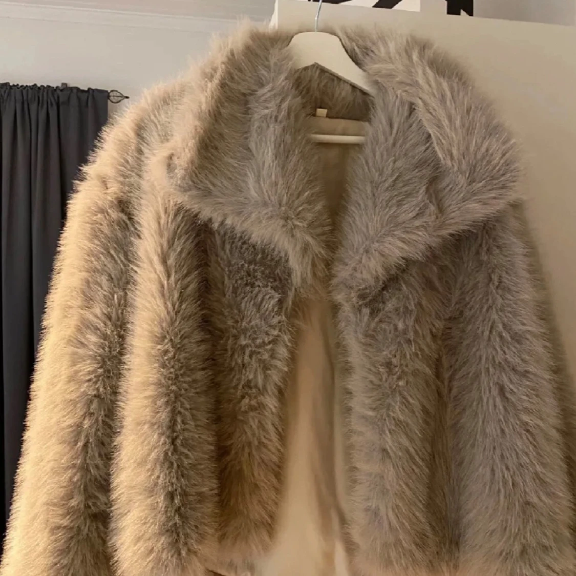 Beige pälsjacka - 91