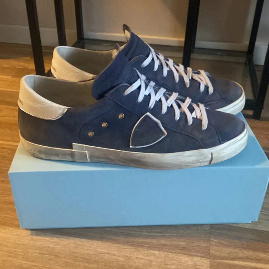 Blå sneakers från Philippe Model - 90