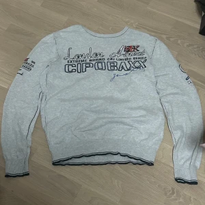 tröja från cipo & baxx - cool unisextröja från cipo & baxx🎱stl M men passar S-L beroende på passform! hör av dig vid frågor :)
