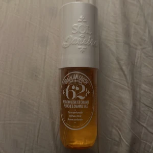 sol de janeiro 62 - Säljer min som de janeiro 62 i 90 ml. Helt ny med plasten kvar❤️ Inte använd
