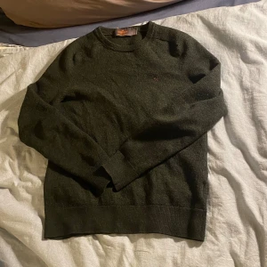 Mörkgrön tröja från Morris - Säljer denna feta Morris tröjan. Mitt förra konto kommer jag inte åt pga jag bytte mobil. Skriv för frågor 10/10 skick!